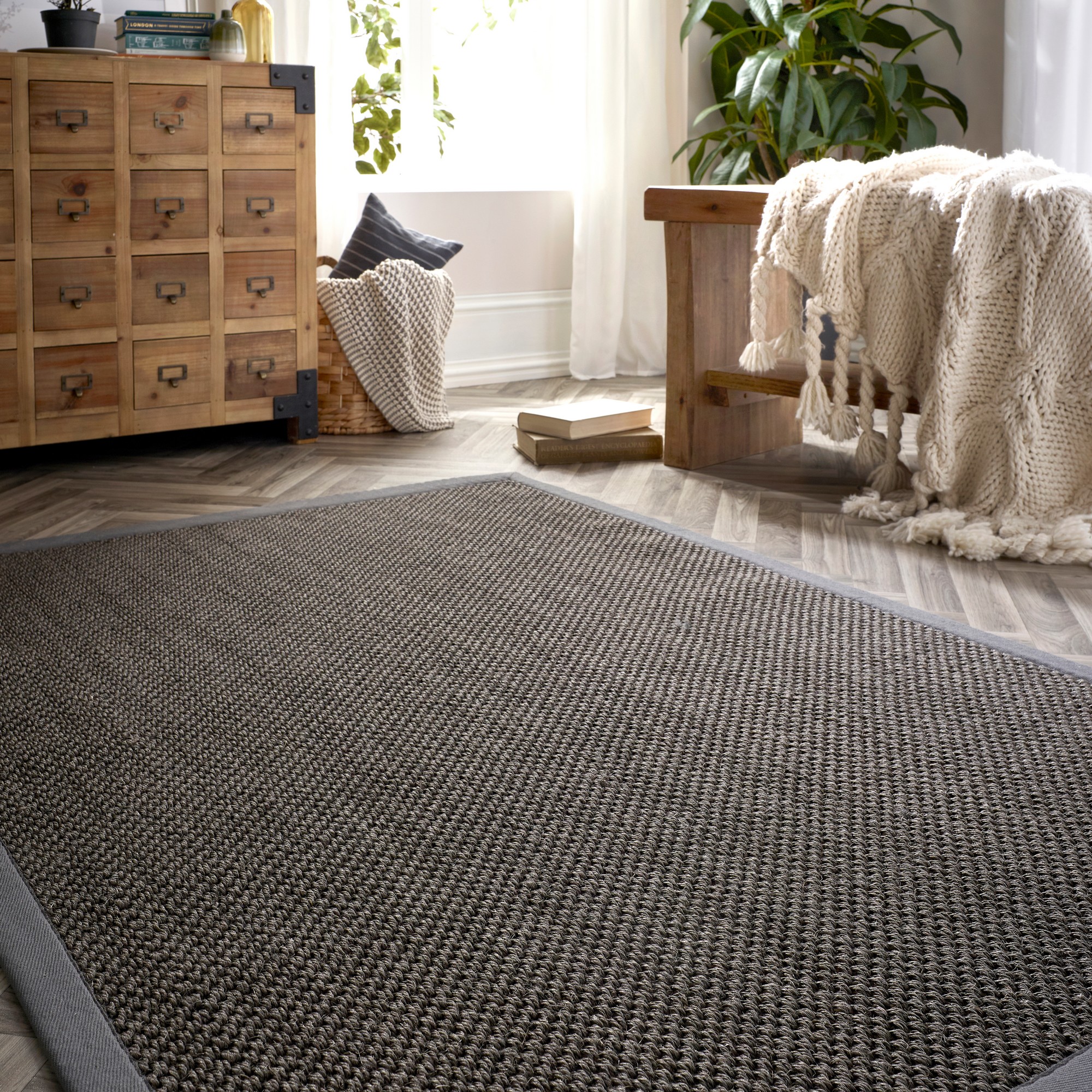 Origins Sisal Woven Border Textured Rug In Dark Grey